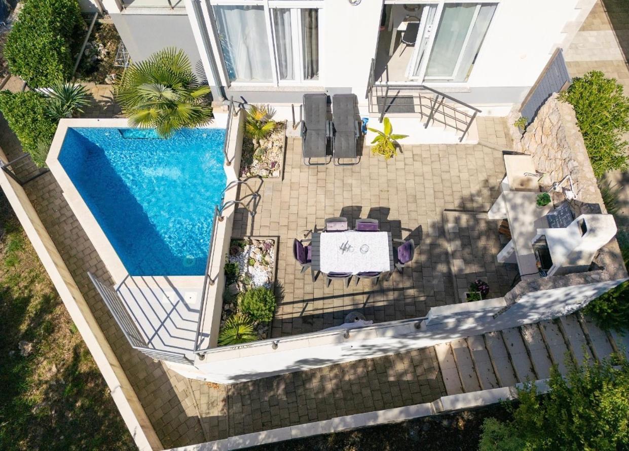 Apartment Sasso Bianco With The Private Pool Njivice Dış mekan fotoğraf